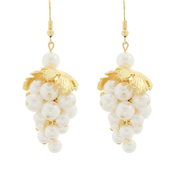 Grape Shape Pearl Earrings - Picture 2 of 2